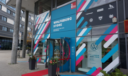 Eingang des Wolfsburg Store