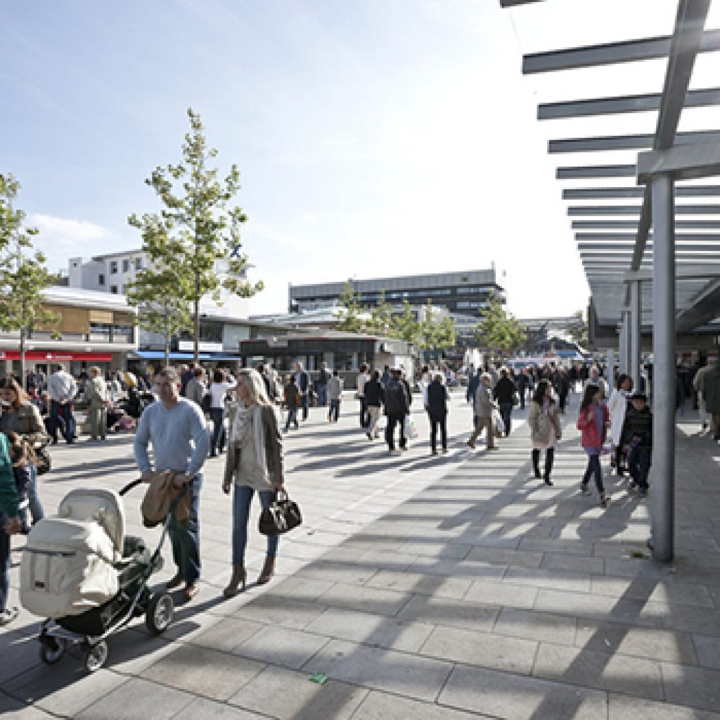 WMG kritisiert geplante Maßnahmen für den stationären Einzelhandel. Das Bild zeigt die Innenstadt von Wolfsburg.