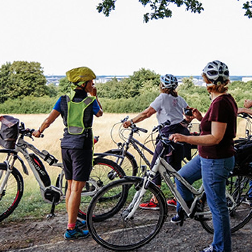 Eine Fahrradtour durch Wolfsburg steht auch in diesem Jahr wieder auf dem Programm der öffentlichen Stadtführungen und Erlebnistouren